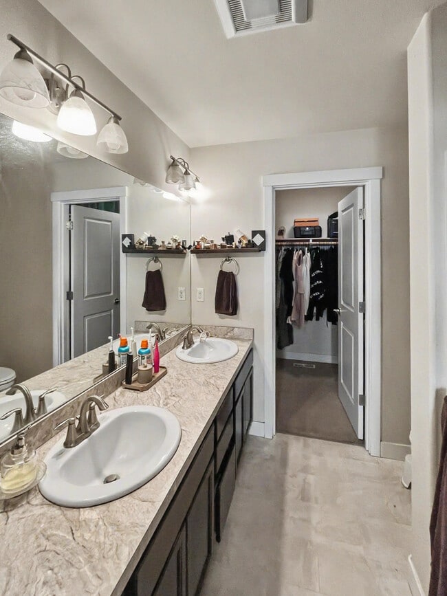 Photo - 347 Skwentna Dr