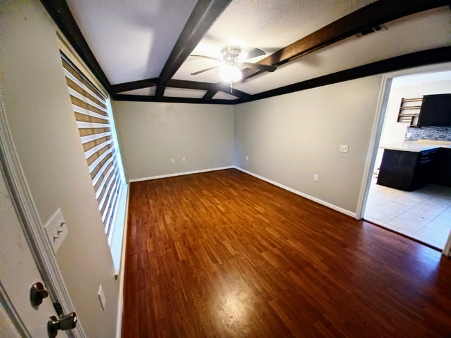 Photo - 206 Brittney Ln