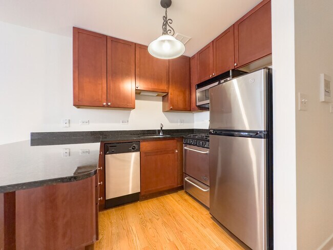 Photo - 630 W Wrightwood Ave Unit 104