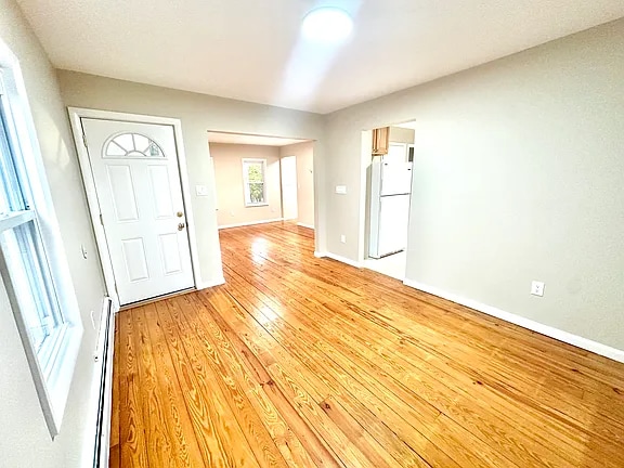 Photo - 6 Commercial Ave