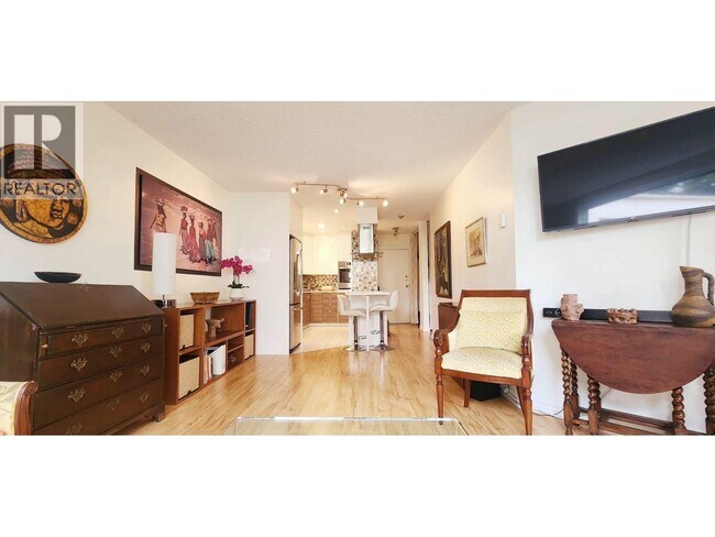 1350 Comox St Unit 211