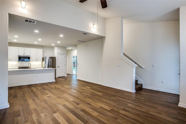 Photo - 6800 Menchaca Rd