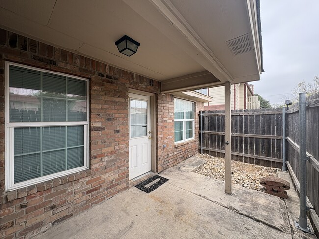 Photo - 1305 Covey Ln Townhome