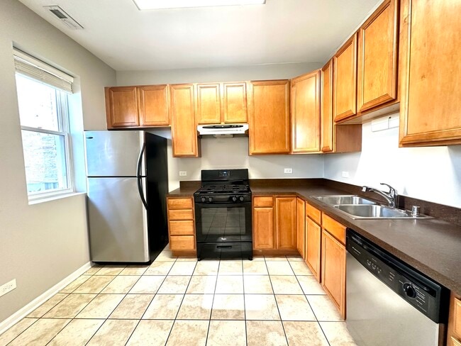 Photo - 5439 N Broadway Unit 3