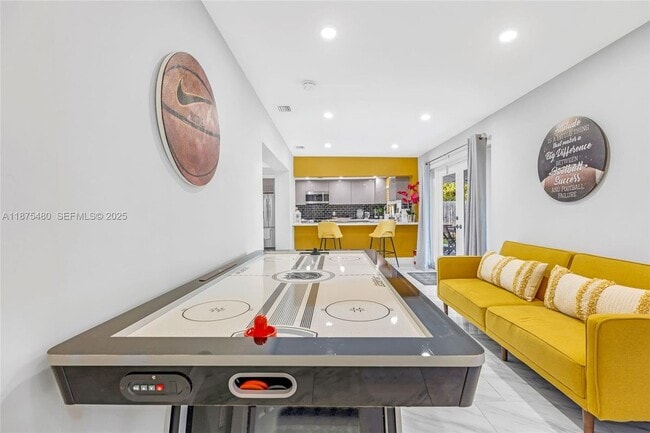 Photo - 6600 NE 20th Way