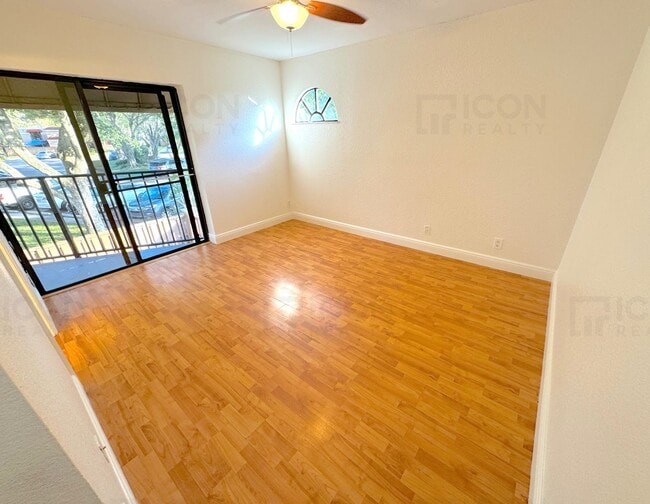 Photo - 8189 Thames Blvd