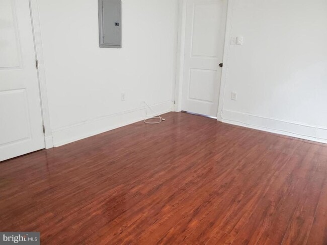 Photo - 4354 Manayunk Ave