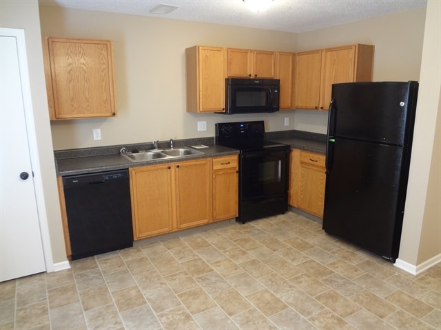 Photo - 2343 Summerwood Ln