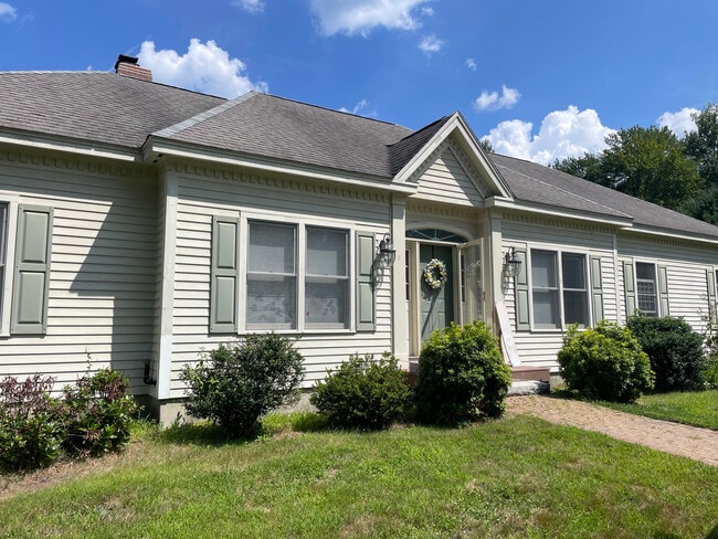 Coming soon! - 592 Page Rd Rental