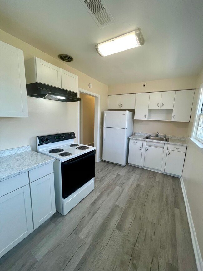 Photo - 3003 Grand Ave Unit 3003 Grand - 2nd Floor