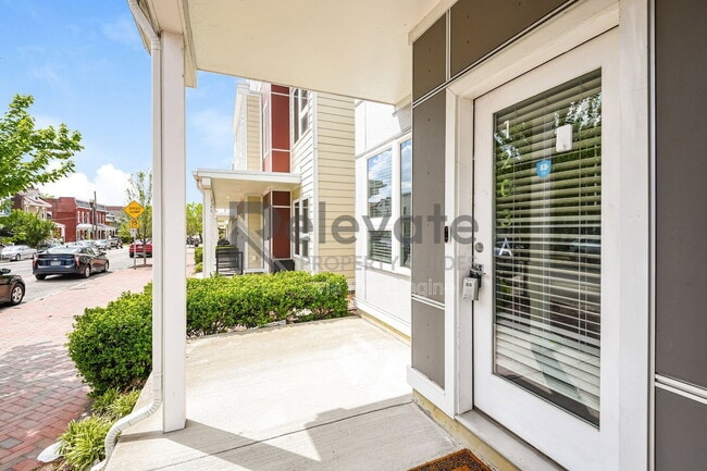 Photo - 1203 Bainbridge St Unit Apt A