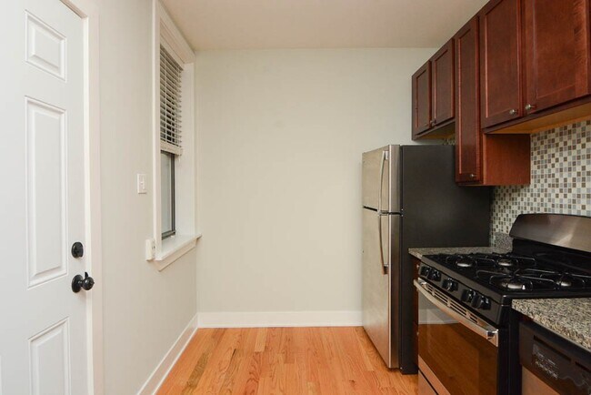 Photo - 4337 N Wolcott Ave Unit A3