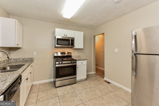 Photo - 5869 Bobbin Ln