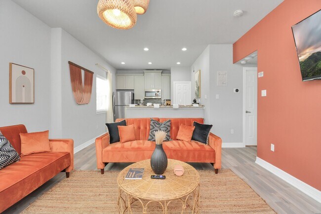 Photo - 7823 Gladstone St Unidad B1