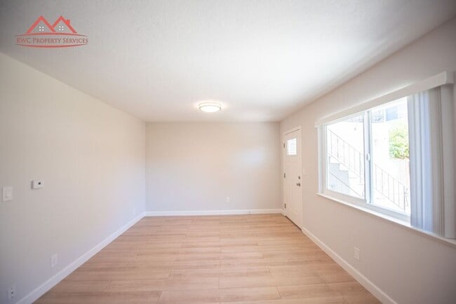 Photo - 229 Greendale Way Unit 2