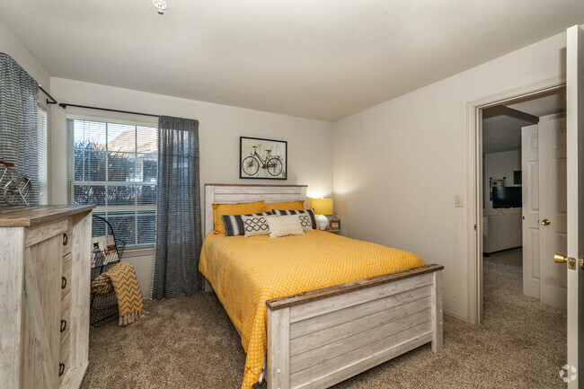 2BR, 2BA - 978SF Master Bedroom