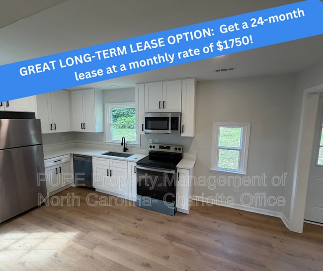 Building Photo - 1712 Blandford Dr