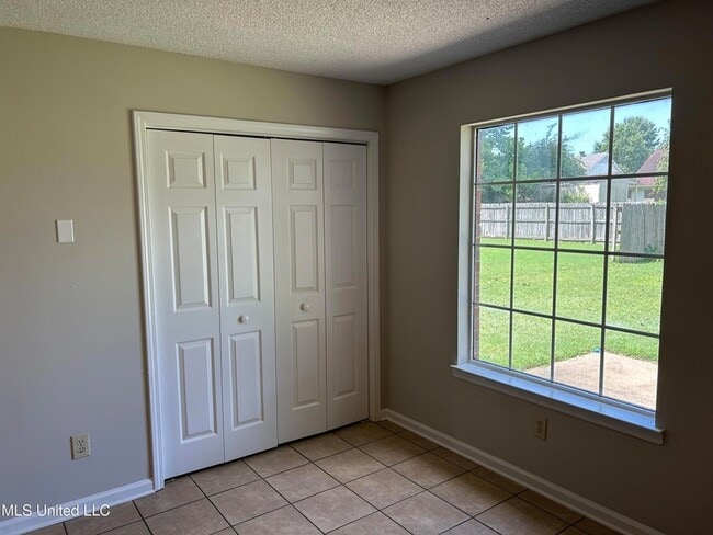 Photo - 7059 Hampton Dr