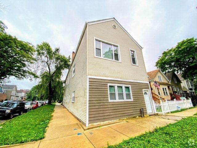 Building Photo - 3501 W Cortland St Unit 2 Rental