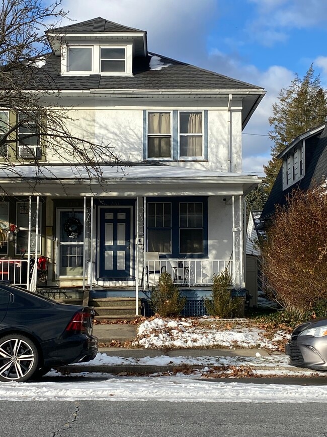 Building Photo - 1211 Wood St