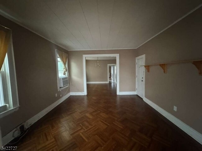 Photo - 742 Pennington St