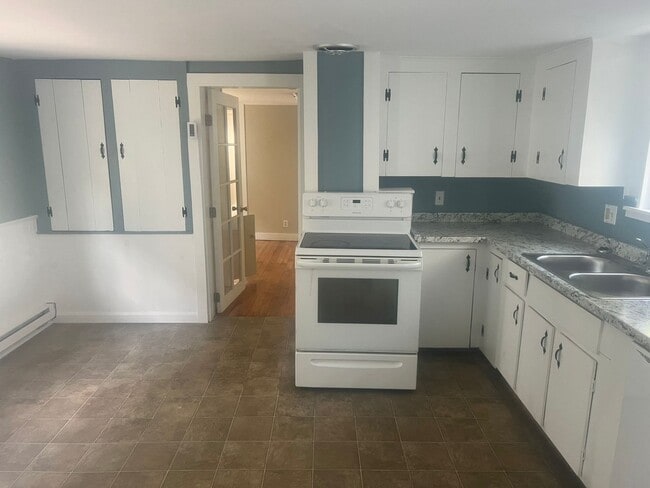 33 S Main St Unit 33 South Main St - Unit B