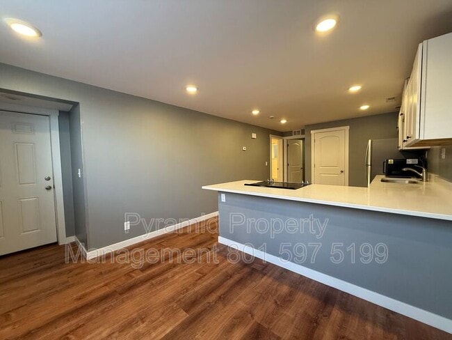 Photo - 353 S 1100 E