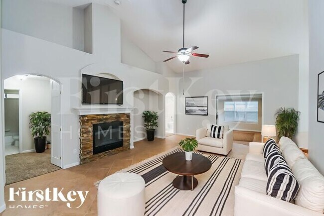 Photo - 1566 Walnut Creek Dr