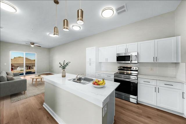 Building Photo - 3522 Main St Unit 212