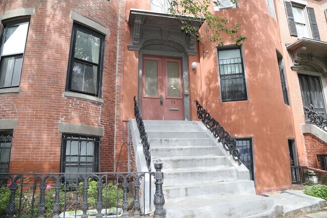 Photo - 76 E Brookline St Apartamento Unidad 3