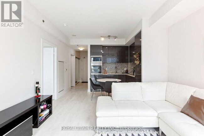 Photo - 318 Richmond St W Unit 2408