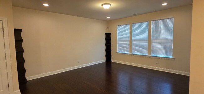 Photo - 1045 Benay Rd