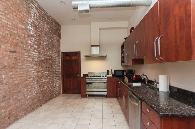 Photo - 548 N Wells St Unit 3