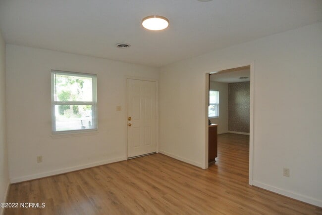 Photo - 1305 Stallings Pkwy