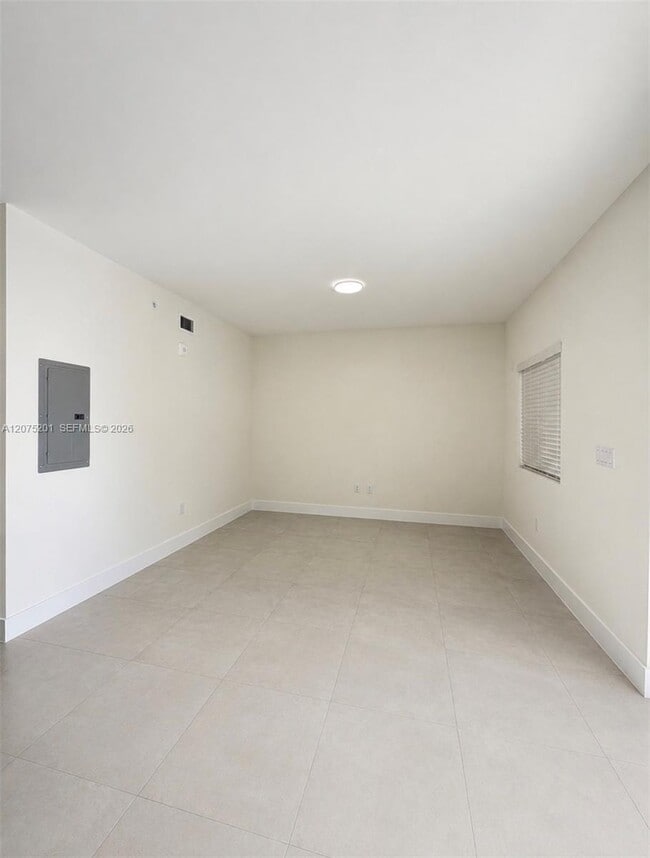 310 E 7th St Unit 203
