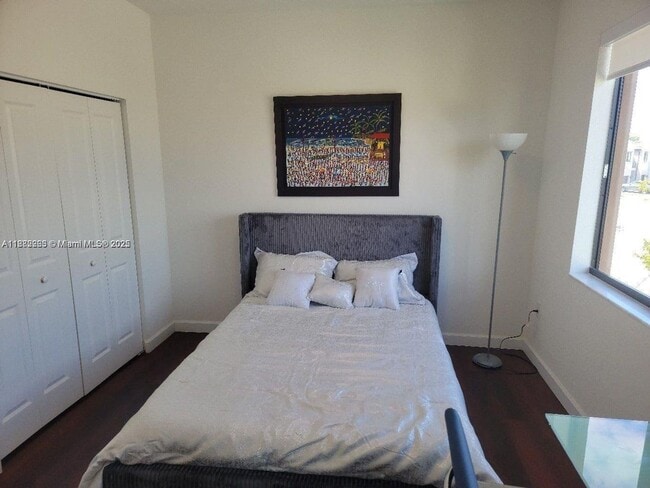 Photo - 796 NE 208th Ln