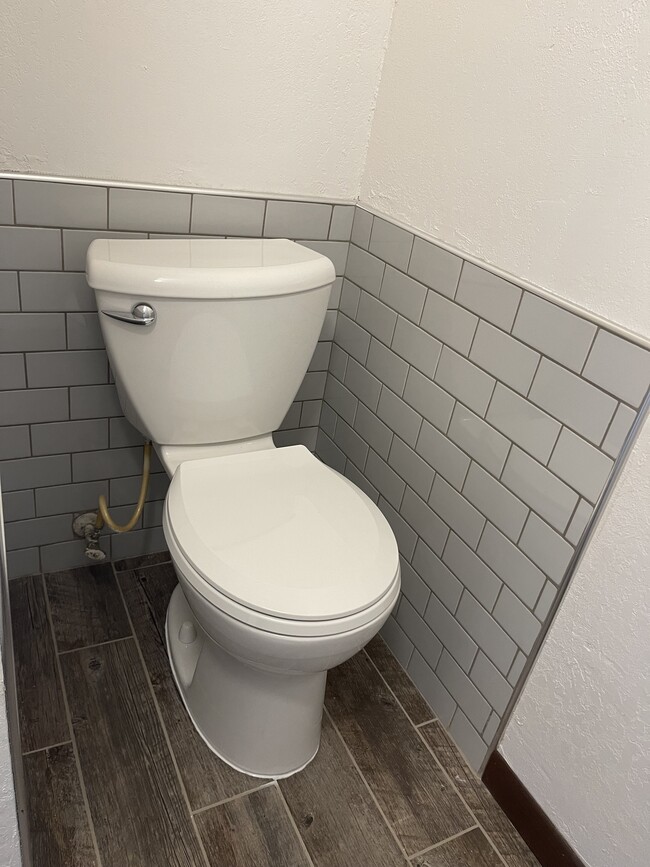 Photo - 30555 US-71 Unit Apt 6