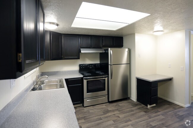 Photo - Pine Terrace Townhouses