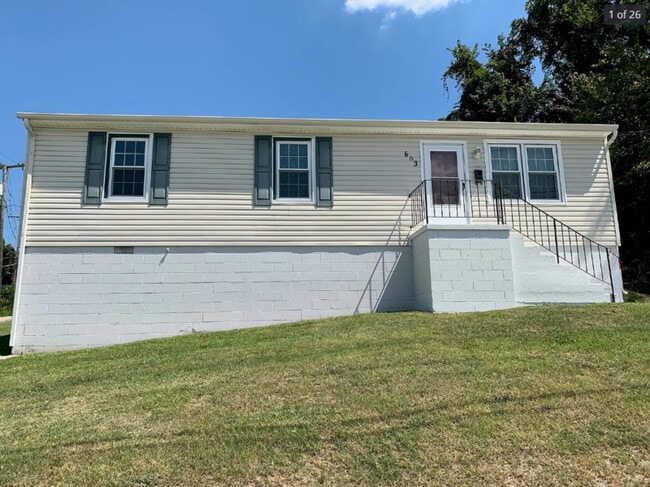 Building Photo - 603 S Jefferson St