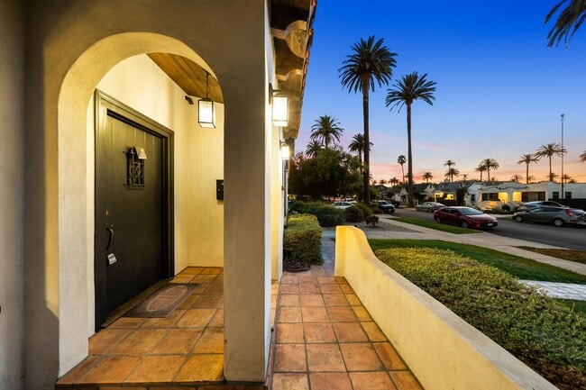 Photo - 2624 S Palm Grove Ave