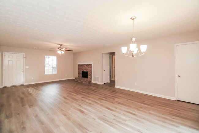 Photo - 5431 Staunton Way