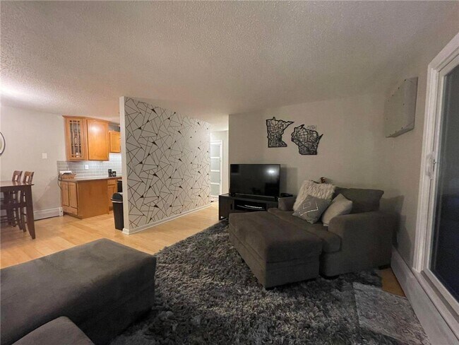 Photo - 907 Coulee Rd Unit 108