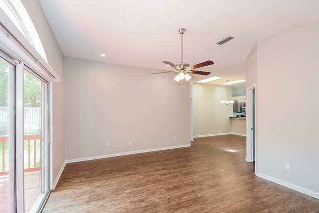 Photo - 3401 Millcrest Dr