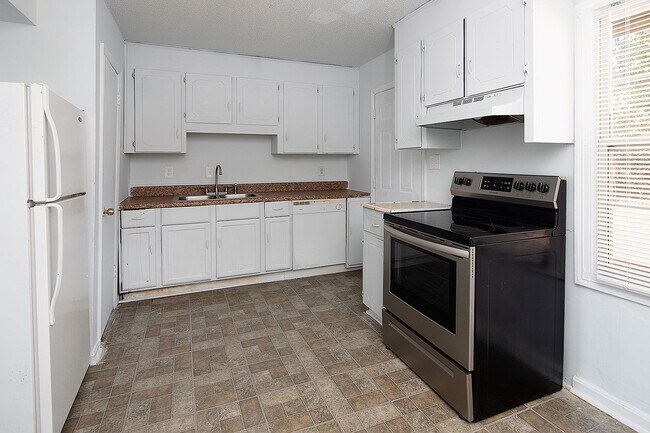 Photo - Windsong Apartments