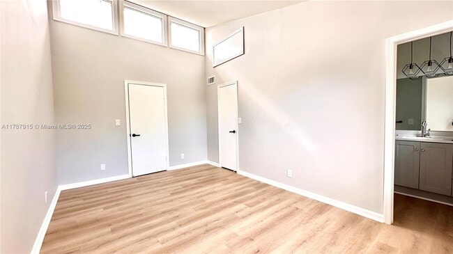 Photo - 1455 Holly Heights Dr