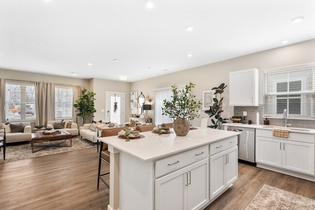 Photo - Mural Lewis Center