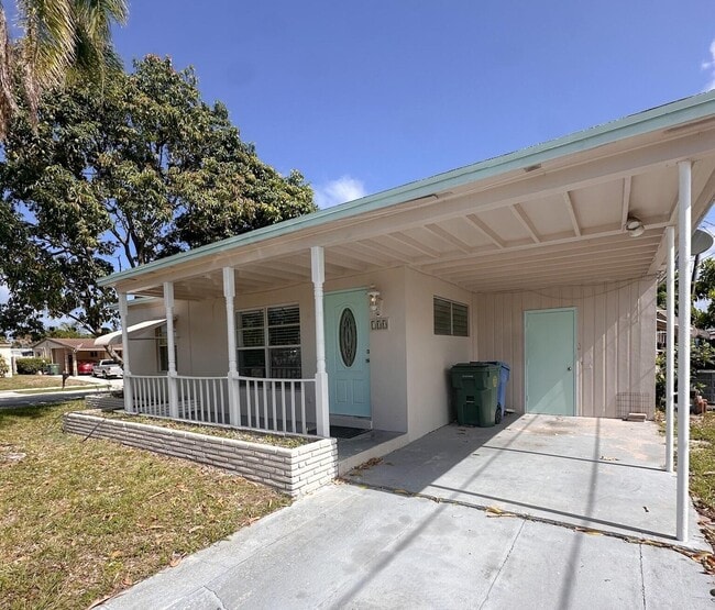 Photo - 100 NW 52nd St