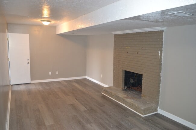 Photo - 1218 Constitution Dr