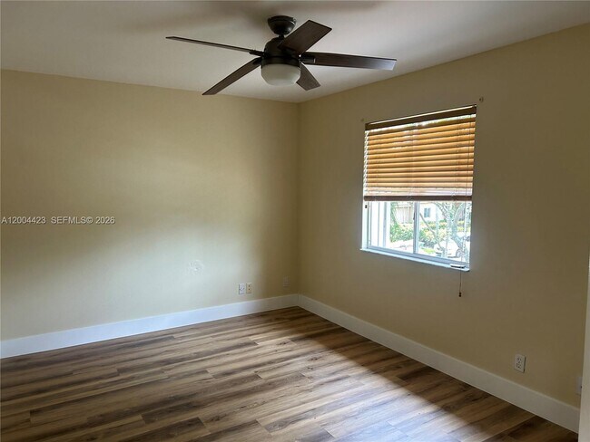 Photo - 15851 SW 10th St