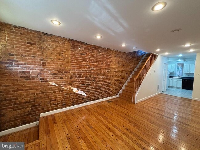 Building Photo - 1404 Woodall St Rental